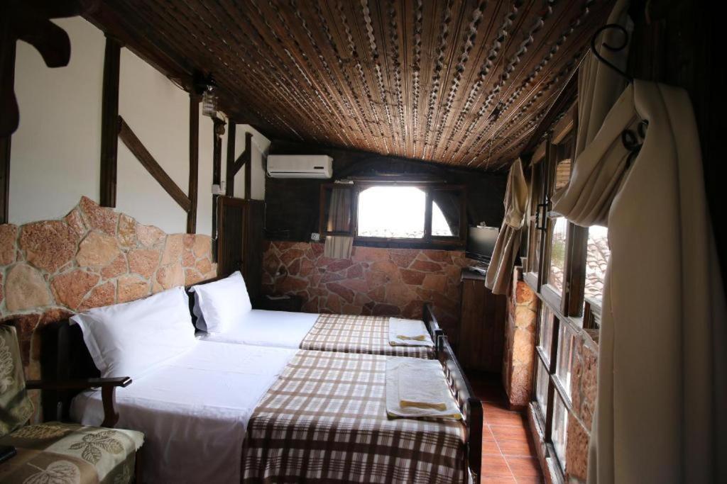 Hotel Nasho Vruho 베라트 외부 사진